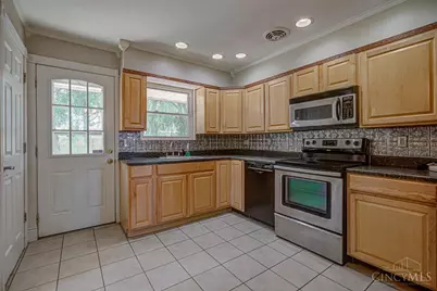 635 Stafford Drive, Hamilton, OH 45013 - Photo 8