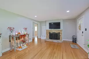 6844 High Meadows Dr, Anderson Township, OH 45230 - Photo 4