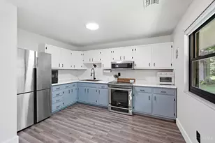 11926 Lawnview Ave, Springdale, OH 45246 - Photo 12