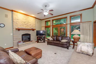 2400 Gatesland Court, Miami Township, OH 45459 - Photo 10
