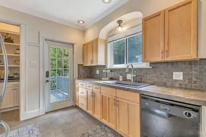 3734 Woodland Avenue, Cincinnati, OH 45209 - Photo 4