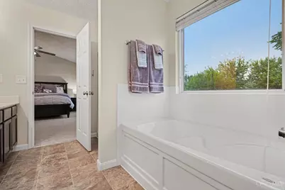 7042 Woodberry Drive, Fairfield Township, OH 45011 - Photo 24