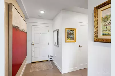 2200 Victory Parkway #2104, Cincinnati, OH 45026 - Photo 2