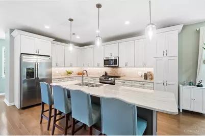 230 Worth Street, Cincinnati, OH 45226 - Photo 2