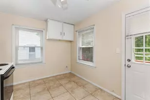 1742 Ashbrook Dr, Cincinnati, OH 45238 - Photo 12