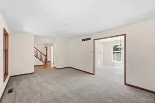 2043 Greenpine Dr, Springfield Township, OH 45231 - Photo 10
