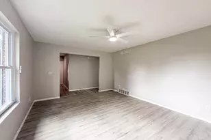 12157 Hitchcock Dr, Forest Park, OH 45240 - Photo 8