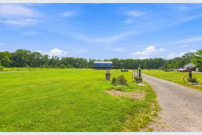 2585 Moler Road, Wayne Township, OH 45122 - Photo 2