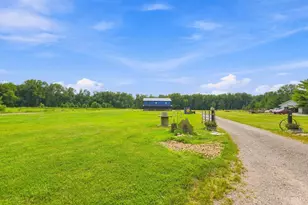 2585 Moler Rd, Wayne Township, OH 45122 - Photo 2
