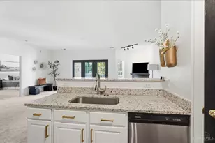 5413 Michelles Oak Ct, Green Township, OH 45248 - Photo 8