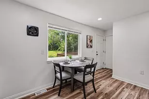 2065 Sevenhills Dr, Springfield Township, OH 45240 - Photo 10
