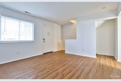 1556 Meredith Drive #1, Springfield Township, OH 45231 - Photo 2
