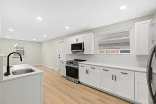 6025 Connecticut Ct, Cincinnati, OH 45224 - Photo 10