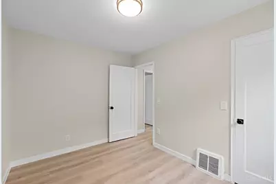6025 Connecticut Court, Cincinnati, OH 45224 - Photo 18