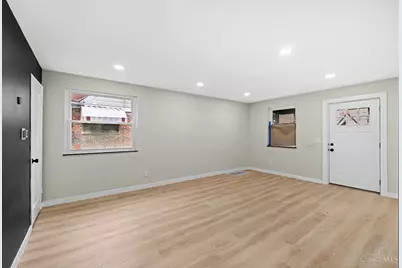 6025 Connecticut Court, Cincinnati, OH 45224 - Photo 4