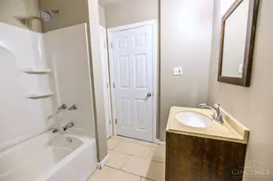 7670 Pippin Rd, Colerain Township, OH 45239 - Photo 12