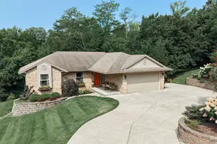 10016 Skyridge Dr, Colerain Township, OH 45252 - Photo 2
