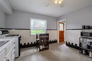 1132 Betty Ln, Delhi Township, OH 45238 - Photo 12