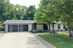 8702 Appleknoll Ln, Sycamore Township, OH 45236 - Photo 2