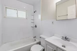 3283 Ainsworth Dr, Green Township, OH 45251 - Photo 4