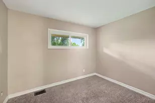 8633 Daly Rd, Springfield Township, OH 45231 - Photo 12