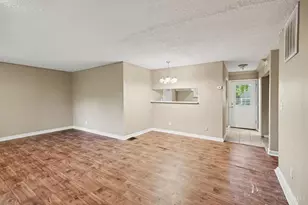 8633 Daly Rd, Springfield Township, OH 45231 - Photo 4