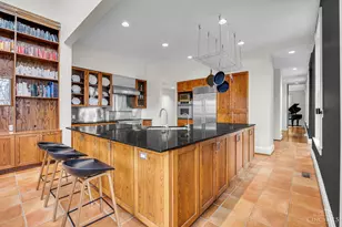 1126 Fuller St, Cincinnati, OH 45202 - Photo 6