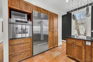 1126 Fuller St, Cincinnati, OH 45202 - Photo 10