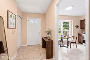 10935 Brookgreen Ct, Sycamore Township, OH 45242 - Photo 2