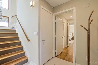 1022 Hatch Street, Cincinnati, OH 45202 - Photo 6