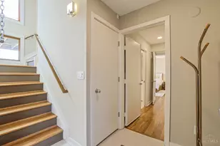 1022 Hatch St, Cincinnati, OH 45202 - Photo 6
