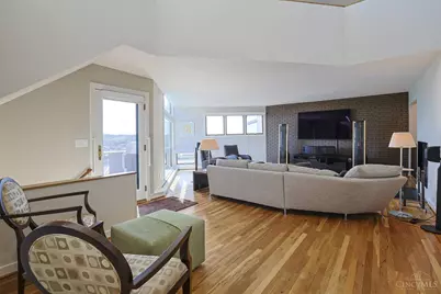 1022 Hatch Street, Cincinnati, OH 45202 - Photo 8