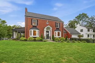 6501 Crestridge Cir, Columbia Township, OH 45213 - Photo 2