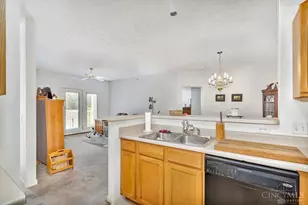 2295 Pinnacle Ct, Fairborn, OH 45324 - Photo 10