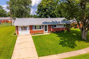 272 Foothill Dr, Brookville, OH 45309 - Photo 1