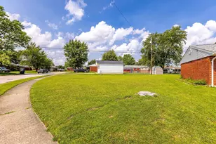 272 Foothill Dr, Brookville, OH 45309 - Photo 8