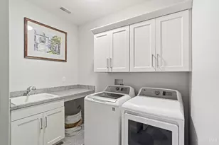 221 W 15th St, Cincinnati, OH 45202 - Photo 30