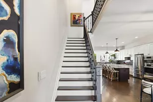 221 W 15th St, Cincinnati, OH 45202 - Photo 18
