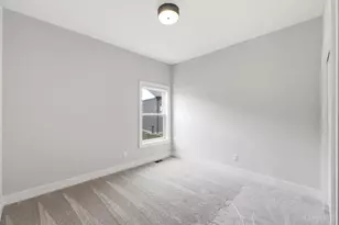 9333 Rochelle Ln, Clearcreek Twp., OH 45458 - Photo 12