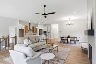9333 Rochelle Ln, Clearcreek Twp., OH 45458 - Photo 26