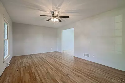 11180 Lincolnshire Drive, Forest Park, OH 45240 - Photo 8