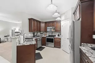 7464 Bridge Point Dr, Green Township, OH 45248 - Photo 12