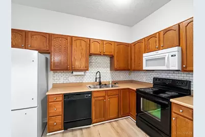 954 Crossing Pointe, Springfield Township, OH 45231 - Photo 12