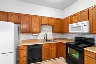 954 Crossing Pointe, Springfield Township, OH 45231 - Photo 12