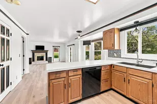 8042 Quail Meadow Ln, West Chester, OH 45069 - Photo 16