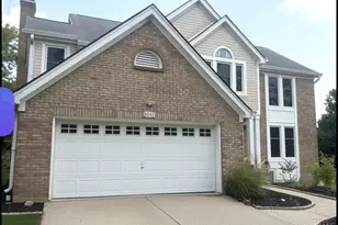 8042 Quail Meadow Ln, West Chester, OH 45069 - Photo 2