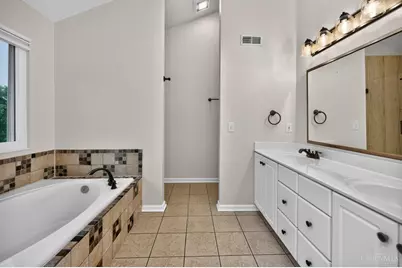 10203 Meadowknoll Drive, Symmes Township, OH 45140 - Photo 22