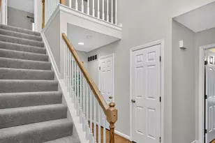 10203 Meadowknoll Dr, Symmes Township, OH 45140 - Photo 4