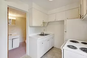 3331 Parkcrest Ln, Cincinnati, OH 45211 - Photo 22