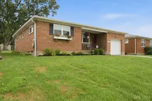 618 Ivyhill Dr, Delhi Township, OH 45238 - Photo 2